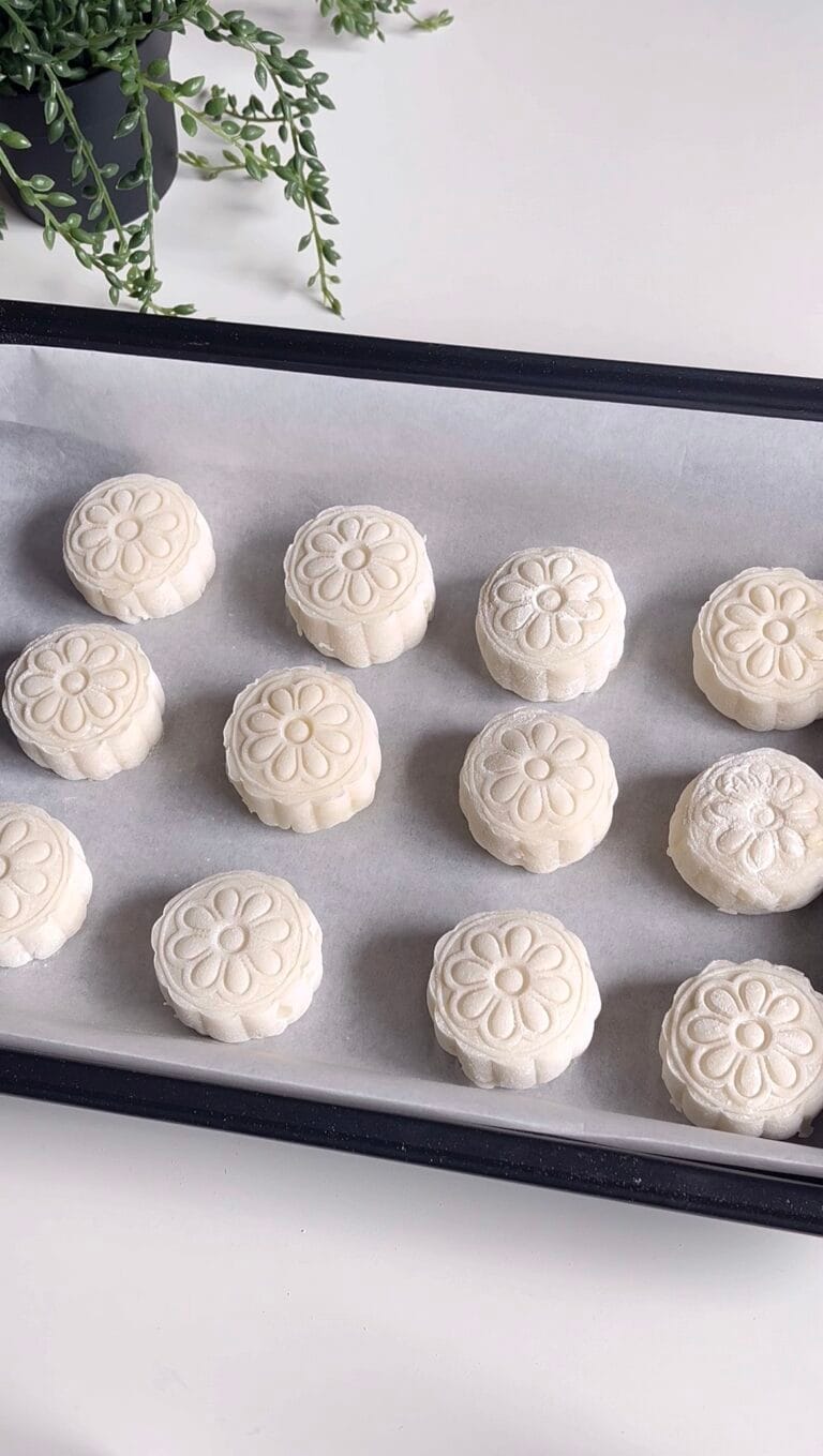 Durian Snow Skin Mooncakes 🥮