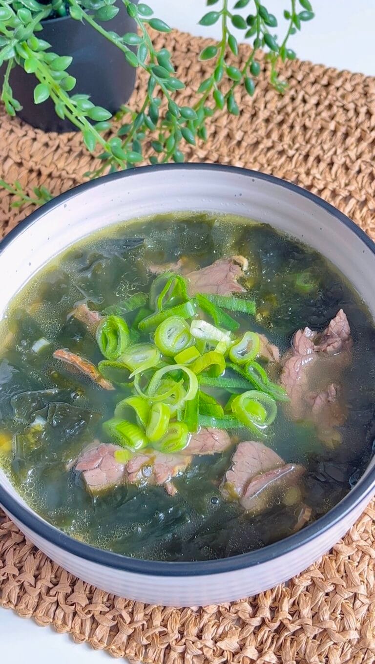 15 Mins Korean-Inspired Beef and Seaweed Soup