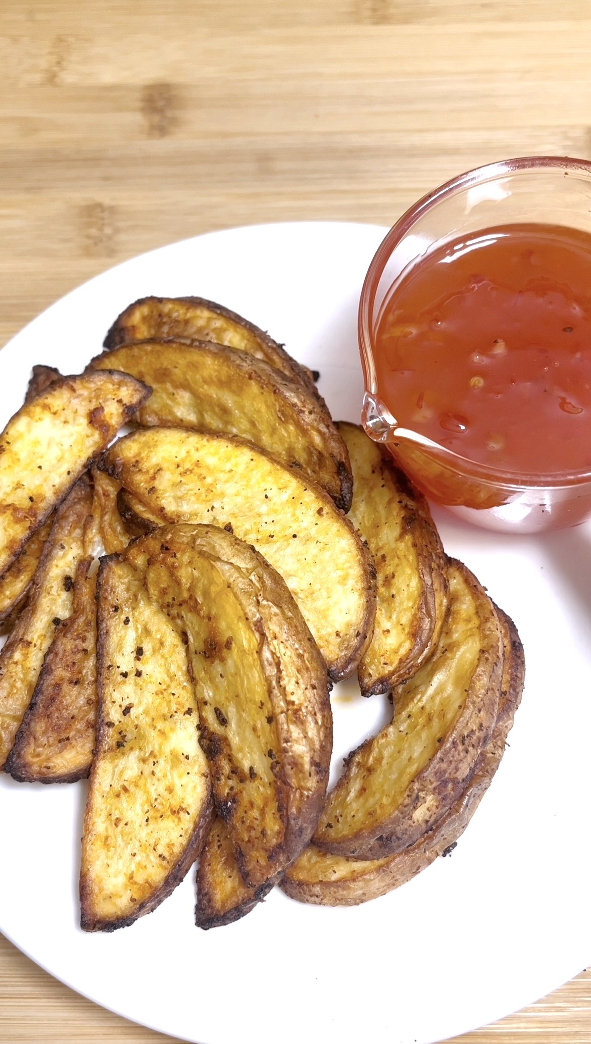 Crispy Potato Wedges 🥔
